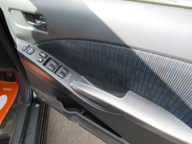 トヨタ アイシス １．８ プラタナ ４ＷＤ H25年 (北海道) 99