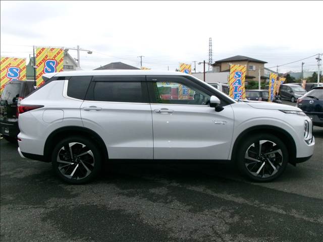 三菱 アウトランダーＰＨＥＶ ＰＨＥＶ ２．４ Ｇ ４ＷＤ R5年 () 99