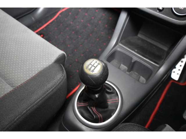 スズキ スイフト １．６ スポーツ H21年 (近畿) 99