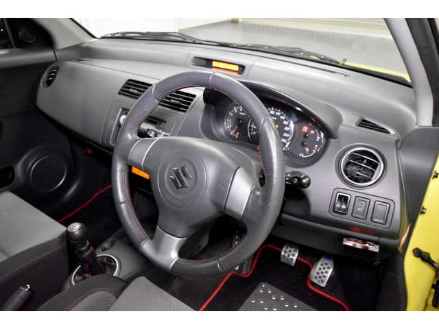 スズキ スイフト １．６ スポーツ H21年 (近畿) 99