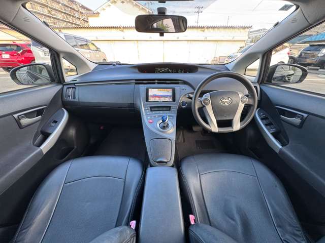 トヨタ プリウス １．８ Ｌ H25年 (近畿) 99