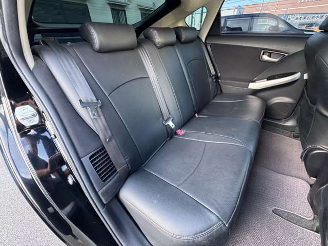 トヨタ プリウス １．８ Ｌ H25年 (近畿) 99