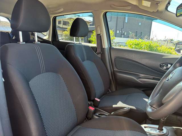 日産 ノート １．２ Ｘ ＤＩＧ－Ｓ Ｖセレクション プラスセーフティ H26年 (近畿) 99