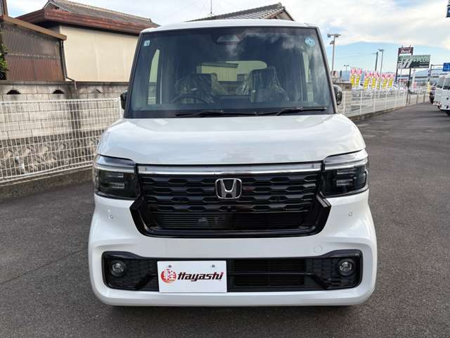 ホンダ Ｎ　ＢＯＸ カスタム ６６０ ブラック スタイル R8年 () 99