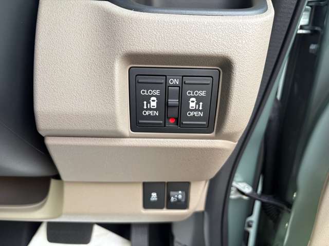 ホンダ Ｎ　ＢＯＸ ジョイ ６６０ ２トーン R8年 () 99
