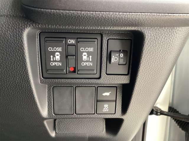 ホンダ ステップワゴン １．５ スパーダ R8年 (近畿) 99