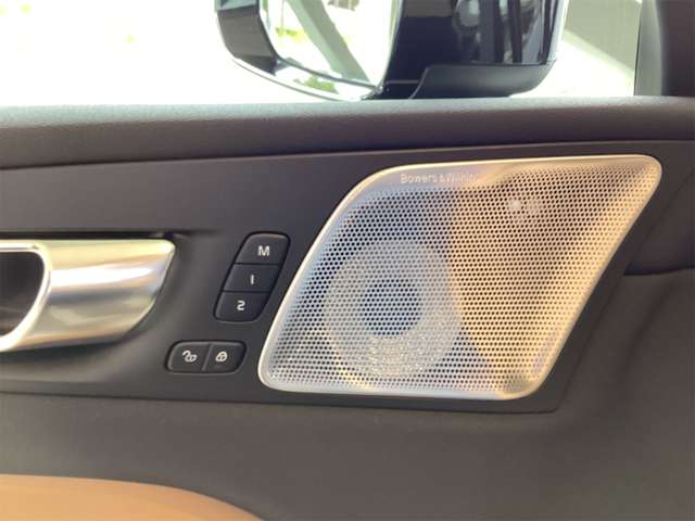 ボルボ ＸＣ６０ アルティメット Ｂ５ ＡＷＤ ４ＷＤ R6年 (近畿) 99