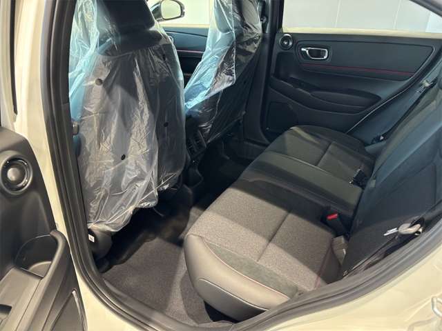 ホンダ ヴェゼル １．５ Ｅ：ＨＥＶ ＲＳ R8年 (近畿) 99