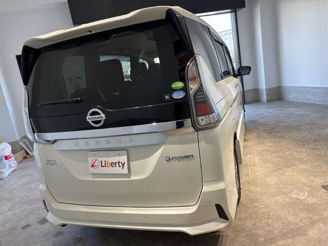 日産 セレナ １．２ Ｅ－ＰＯＷＥＲ ハイウェイスター Ｖ R1年 (近畿) 99