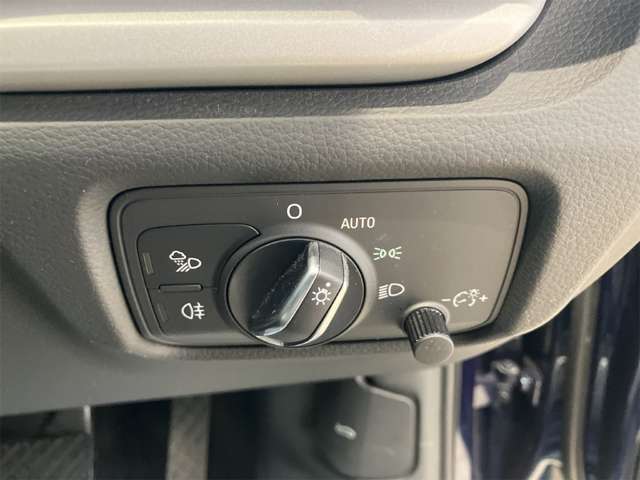 アウディ Ａ３　スポーツバック ３０　ＴＦＳＩ R1年 (近畿) 99