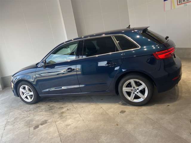 アウディ Ａ３　スポーツバック ３０　ＴＦＳＩ R1年 (近畿) 99