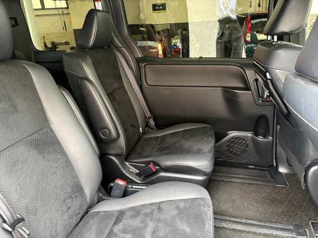 トヨタ ヴォクシー ２．０ ＺＳ 煌ＩＩＩ R3年 (近畿) 99