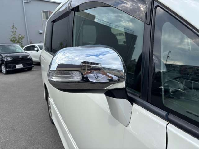 トヨタ ヴォクシー ２．０ ＺＳ 煌ＩＩ H22年 (近畿) 99