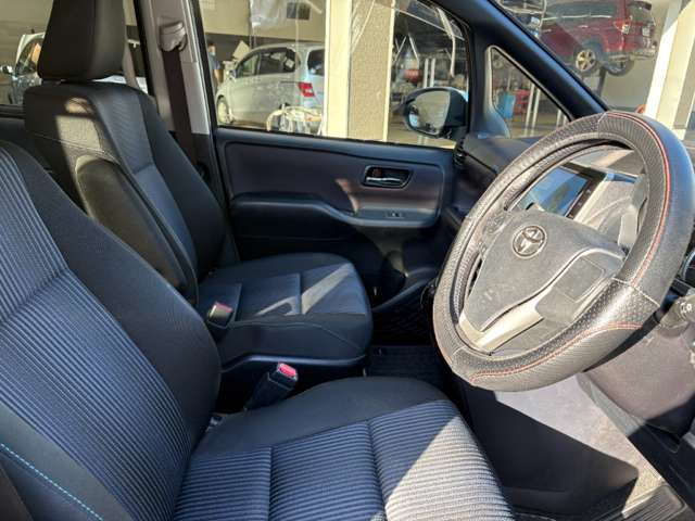 トヨタ ヴォクシー ２．０ ＺＳ 煌ＩＩ H28年 (近畿) 99