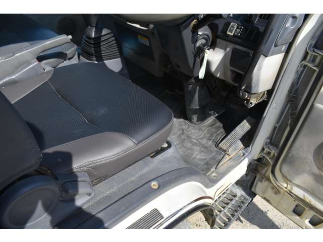 いすゞ エルフ ２トン深ダンプ H21年 (近畿) 99