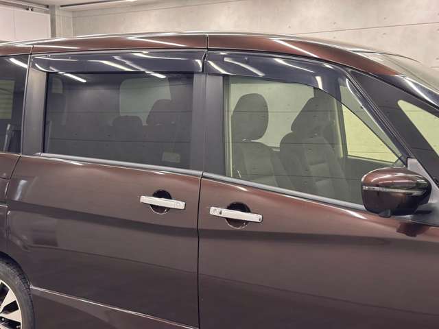 日産 セレナ ２．０ ハイウェイスター H28年 (近畿) 99