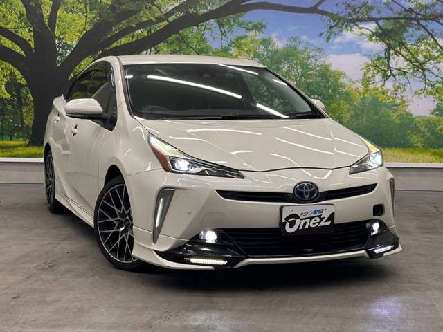 トヨタ プリウス １．８ Ａ プレミアム ツーリングセレクション R1年 (近畿) 99