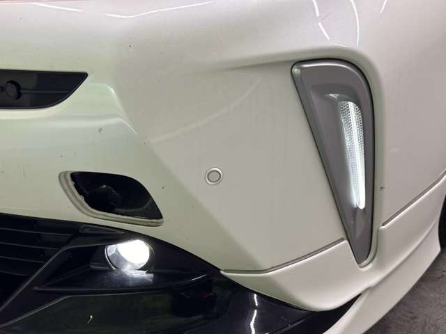 トヨタ プリウス １．８ Ａ プレミアム ツーリングセレクション R1年 (近畿) 99