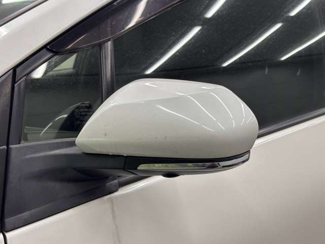 トヨタ プリウス １．８ Ａ プレミアム ツーリングセレクション R1年 (近畿) 99
