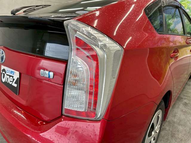 トヨタ プリウス １．８ Ｓ H27年 (近畿) 99