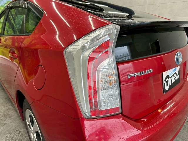 トヨタ プリウス １．８ Ｓ H27年 (近畿) 99