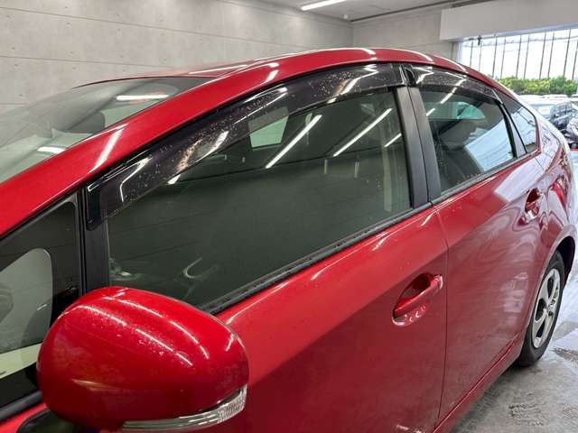 トヨタ プリウス １．８ Ｓ H27年 (近畿) 99