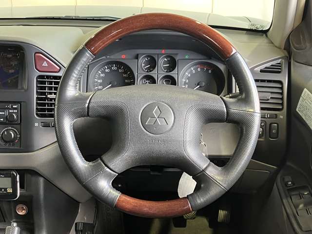 三菱 パジェロ ３．０ ＺＲ ４ＷＤ H17年 () 99