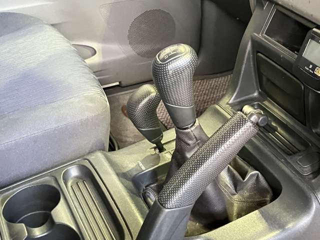 三菱 パジェロ ３．０ ＺＲ ４ＷＤ H17年 () 99