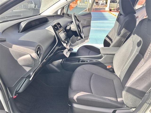 トヨタ プリウス １．８ Ｓ H28年 (中国) 99