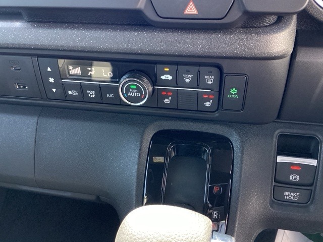ホンダ Ｎ　ＢＯＸ カスタム ６６０ ターボ コーディネートスタイル モノトーン R8年 (近畿) 99