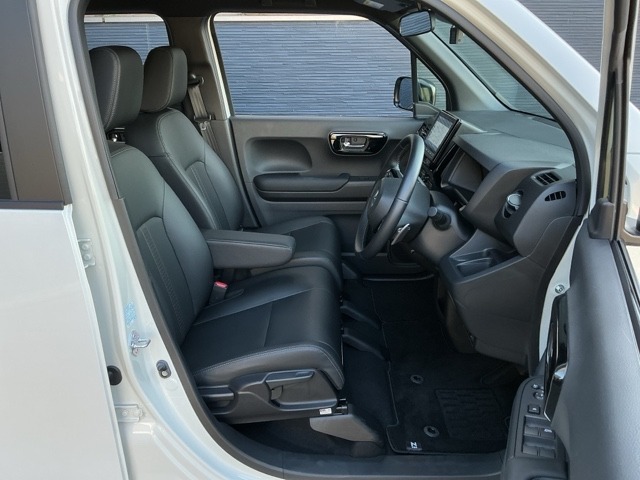ホンダ Ｎ−ＷＧＮ カスタム ６６０ Ｌ ターボ ブラックスタイル R8年 (近畿) 99