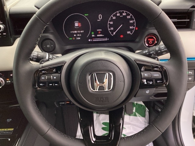 ホンダ ヴェゼル １．５ Ｅ：ＨＥＶ Ｚ プレイパッケージ ４ＷＤ R8年 (近畿) 99