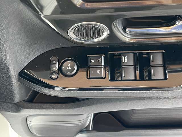 ホンダ Ｎ　ＢＯＸ カスタム ６６０ Ｇ Ｌ ターボ ホンダセンシング H30年 (近畿) 99
