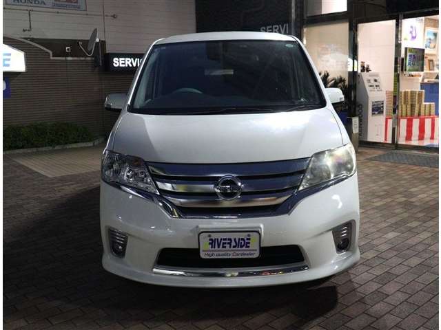 日産 セレナ ２．０ ハイウェイスター Ｓ－ＨＹＢＲＩＤ Ｖセレクション H25年 (関東) 99