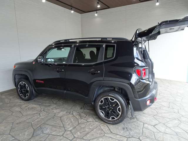 ジープ レネゲード トレイルホーク ４ＷＤ H29年 (関東) 99