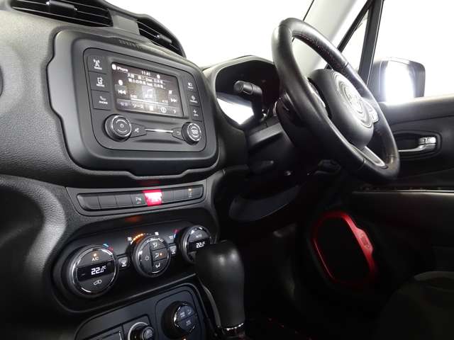 ジープ レネゲード トレイルホーク ４ＷＤ H29年 (関東) 99