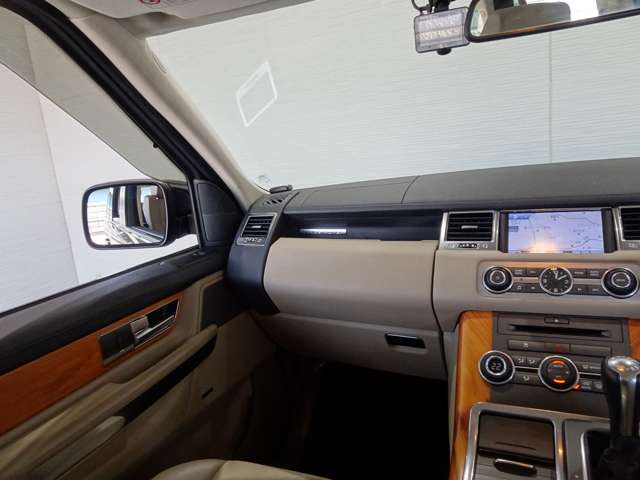ランドローバー レンジローバー ５．０ Ｖ８ ４ＷＤ H21年 (関東) 99
