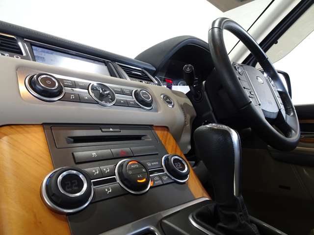 ランドローバー レンジローバー ５．０ Ｖ８ ４ＷＤ H21年 (関東) 99
