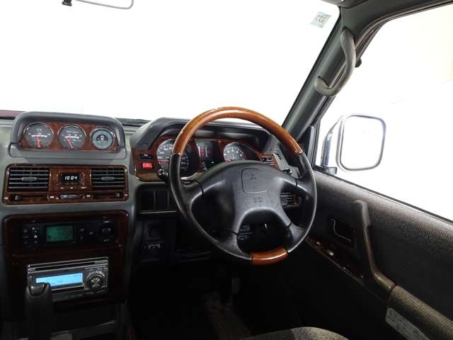 三菱 パジェロ ３．５ ミッドルーフワイド エクシード ４ＷＤ H10年 (関東) 99