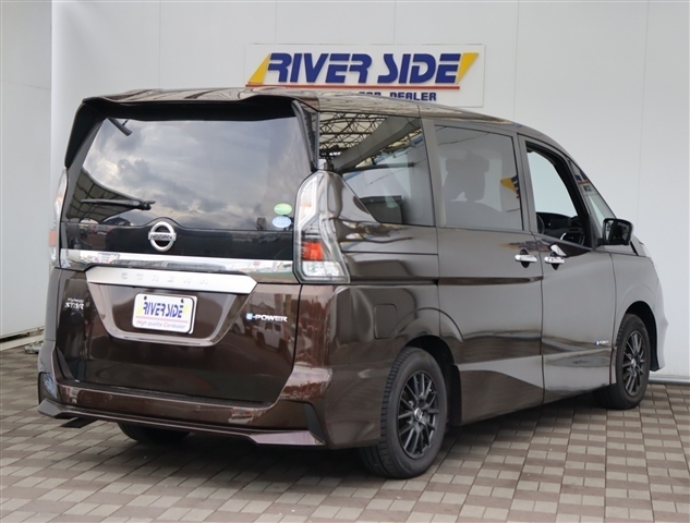 日産 セレナ １．２ Ｅ－ＰＯＷＥＲ ハイウェイスター Ｖ H30年 (関東) 99