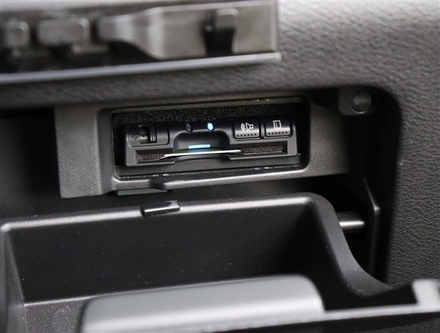 日産 セレナ １．２ Ｅ－ＰＯＷＥＲ ハイウェイスター Ｖ H30年 (関東) 99