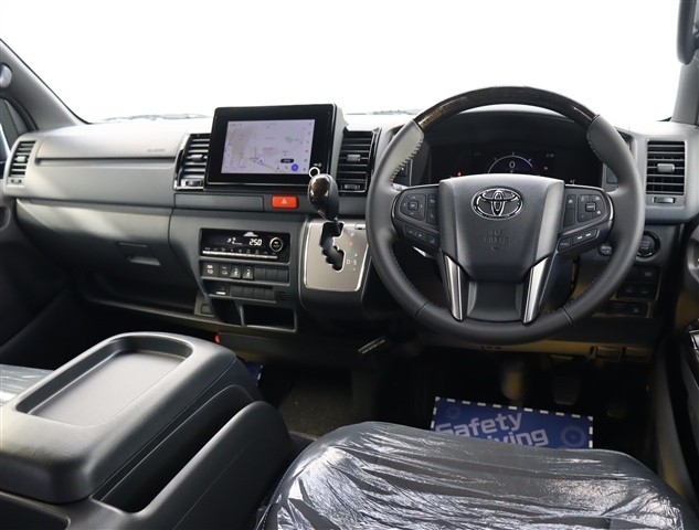 トヨタ ハイエースバン ２．８ スーパーＧＬ ダークプライムＩＩ ロングボディ ディーゼルターボ R8年 (関東) 99