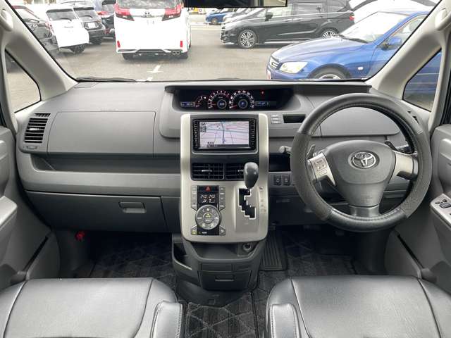 トヨタ ヴォクシー ２．０ ＺＳ 煌ＩＩ H21年 (関東) 99
