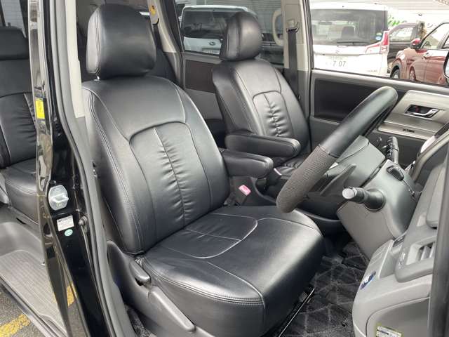 トヨタ ヴォクシー ２．０ ＺＳ 煌ＩＩ H21年 (関東) 99