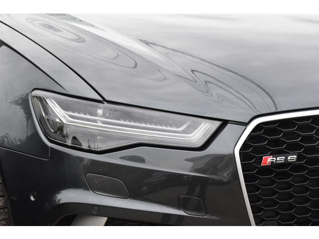 アウディ ＲＳ６　アバント パフォーマンス ４ＷＤ H29年 (関東) 99