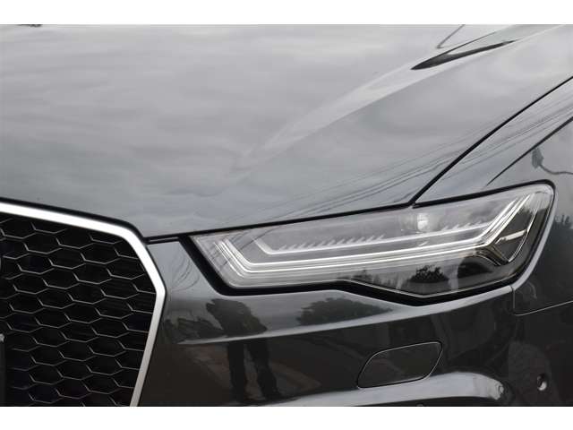 アウディ ＲＳ６　アバント パフォーマンス ４ＷＤ H29年 (関東) 99