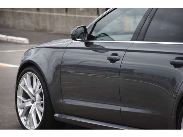 アウディ ＲＳ６　アバント パフォーマンス ４ＷＤ H29年 (関東) 99