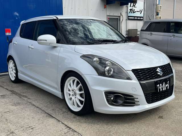 スズキ スイフト １．６ スポーツ H27年 (東海) 99