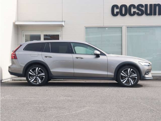 ボルボ Ｖ６０クロスカントリー Ｔ５ ＡＷＤ プロ ４ＷＤ R2年 (東海) 99