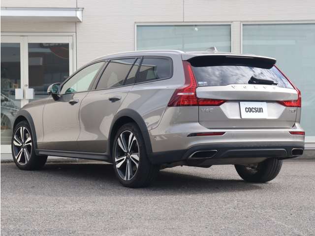 ボルボ Ｖ６０クロスカントリー Ｔ５ ＡＷＤ プロ ４ＷＤ R2年 (東海) 99